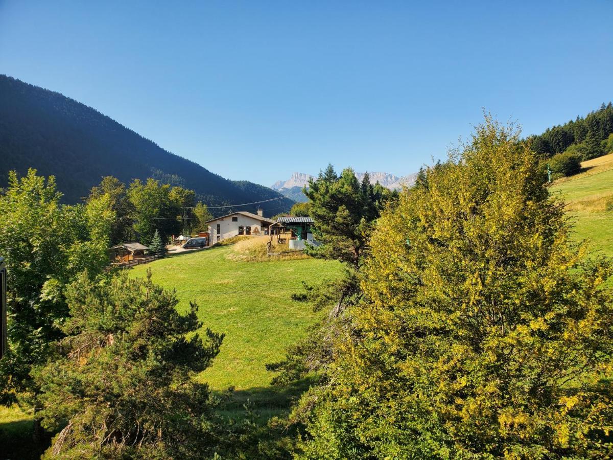 Appartement Col De L'Arzelier Chateau-Bernard Esterno foto